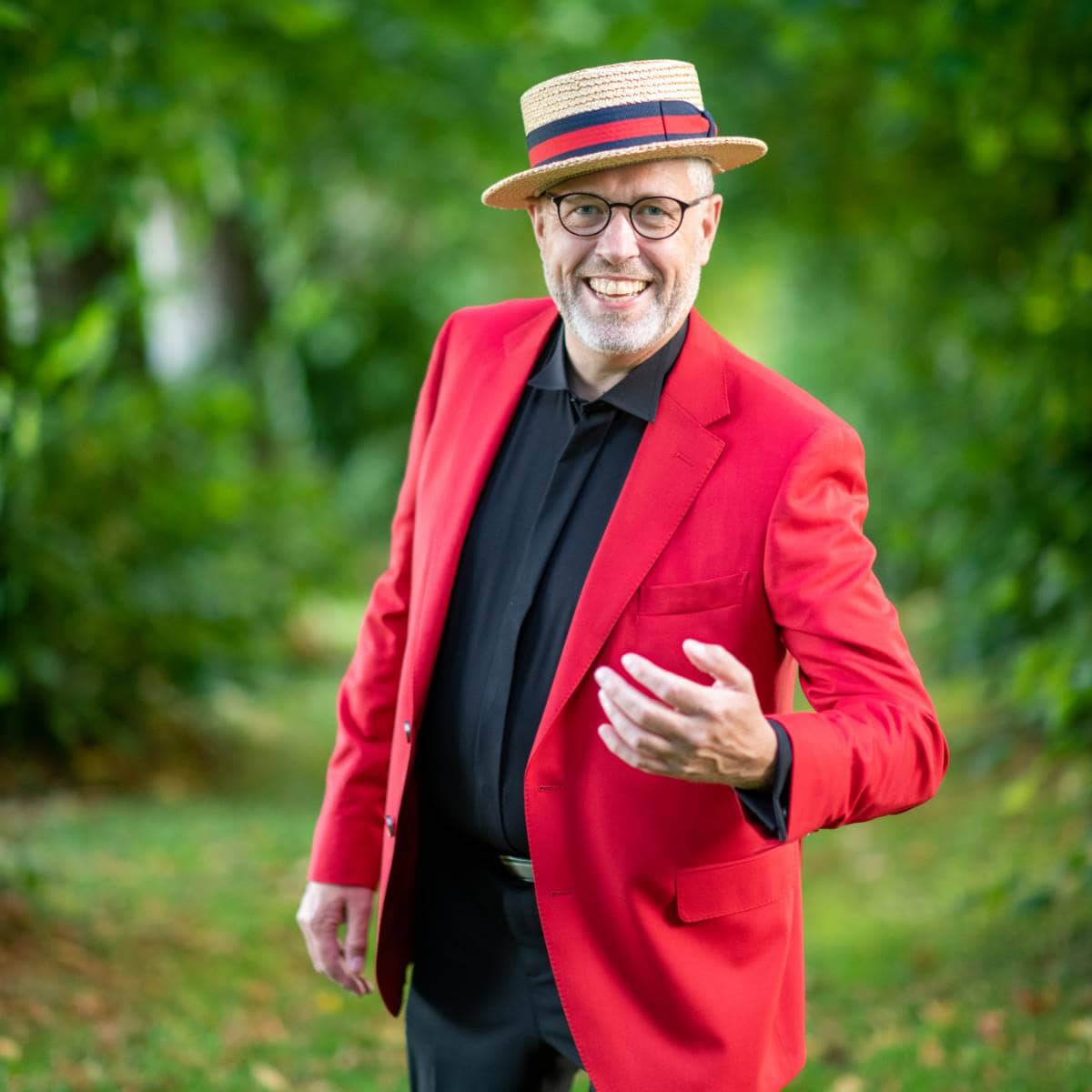 Peter Maler fra Gjøl - natur, holder armen frem