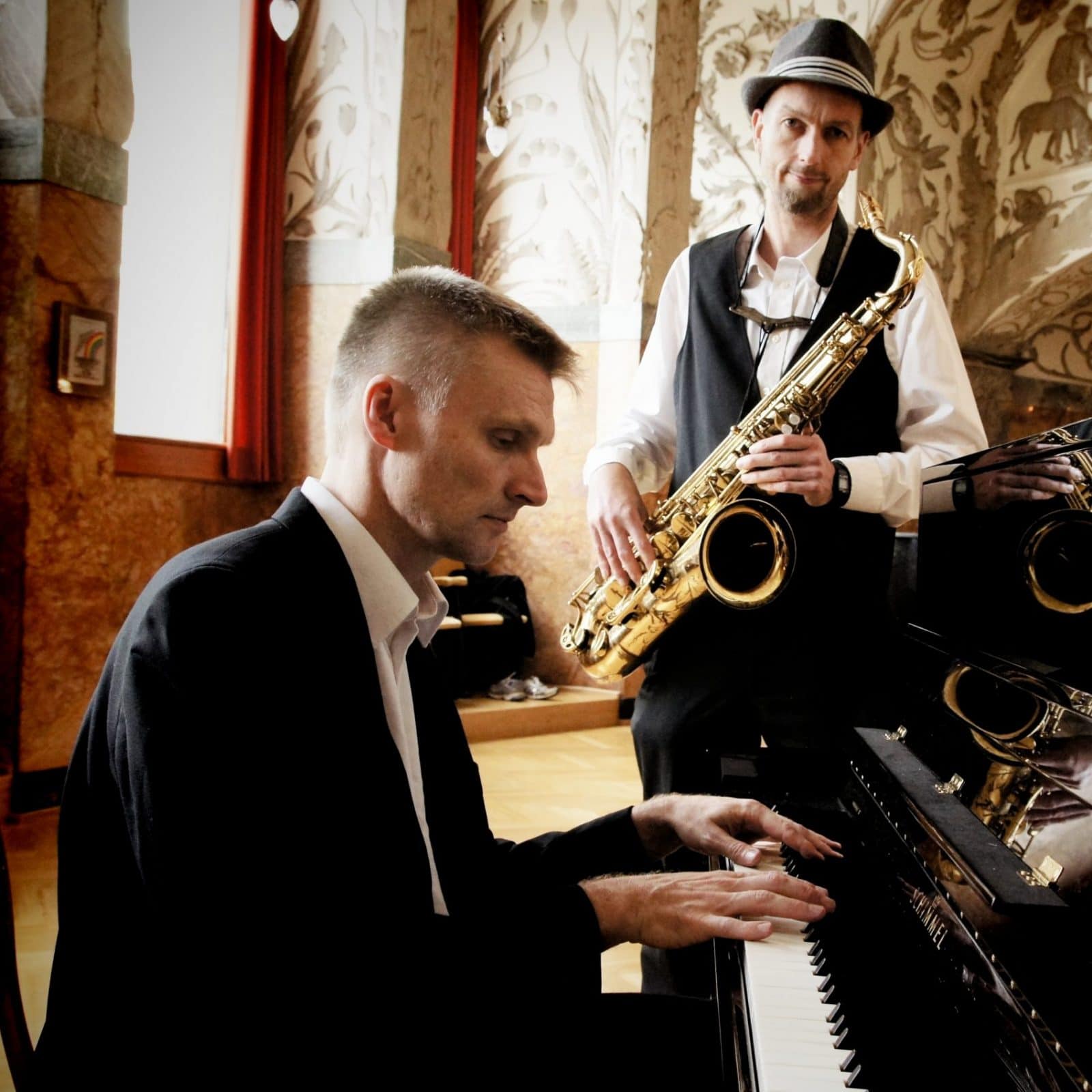 Blue Notes med klaver og saxofon