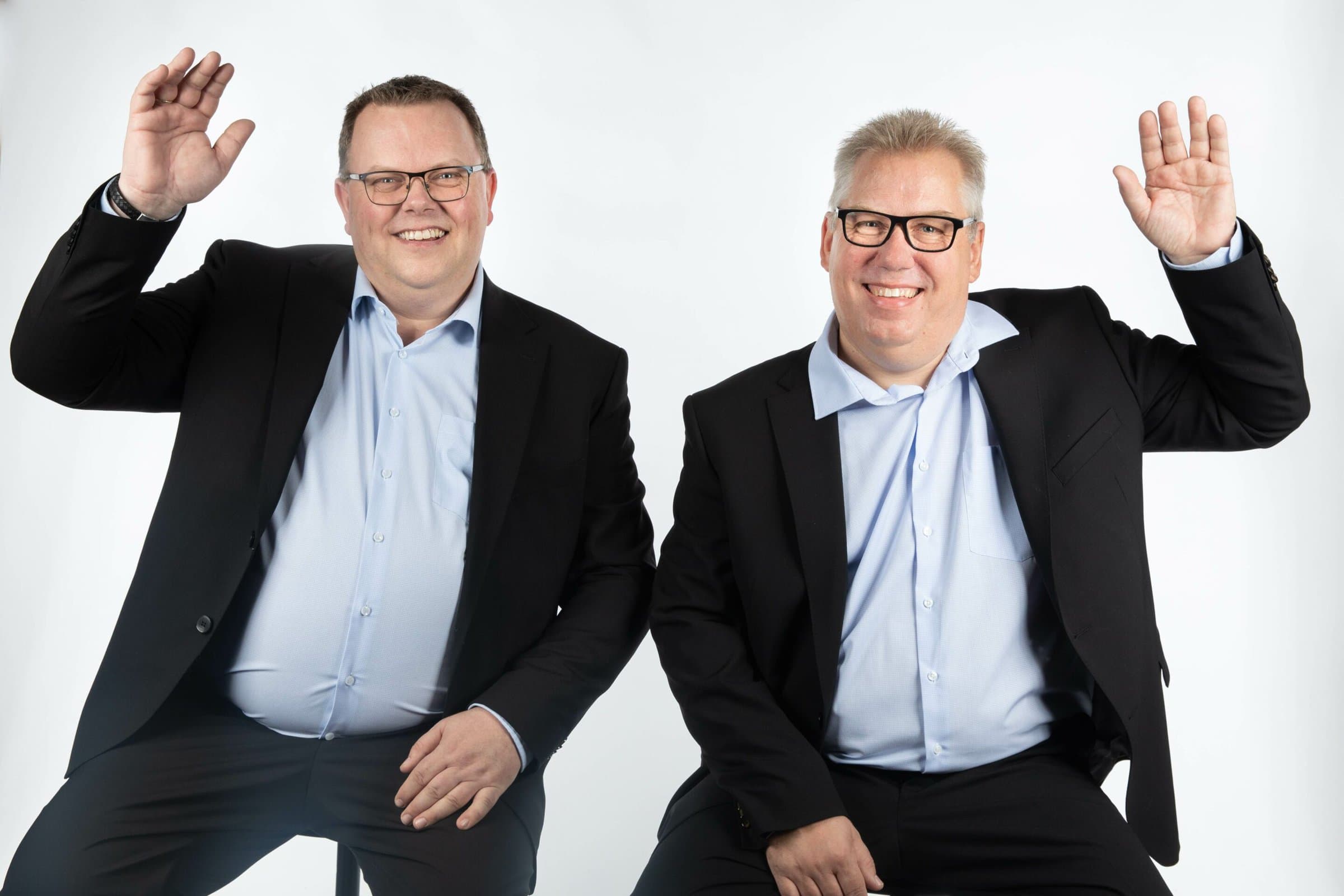 Butterflies siddende og smilende