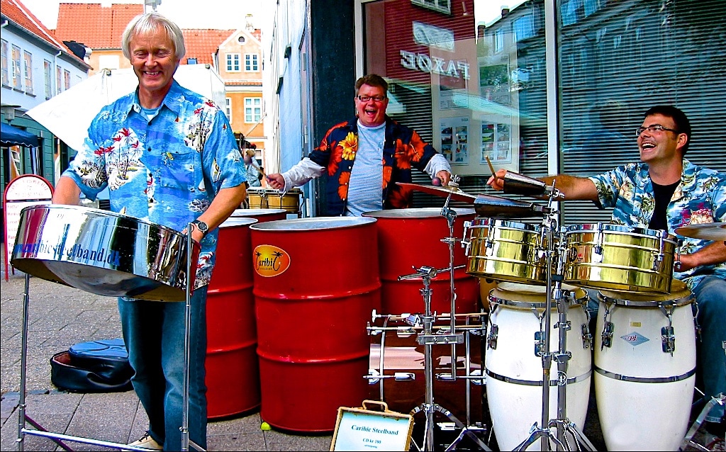 Caribic Steelband udendørs.3