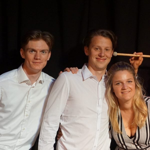 Downtown Party Band med sort baggrund