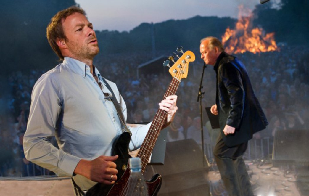 Husorkestret spiller musik