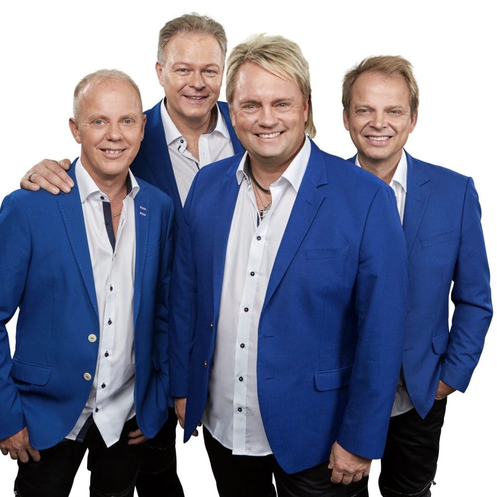 Kandis med hvid baggrund og blå jakker