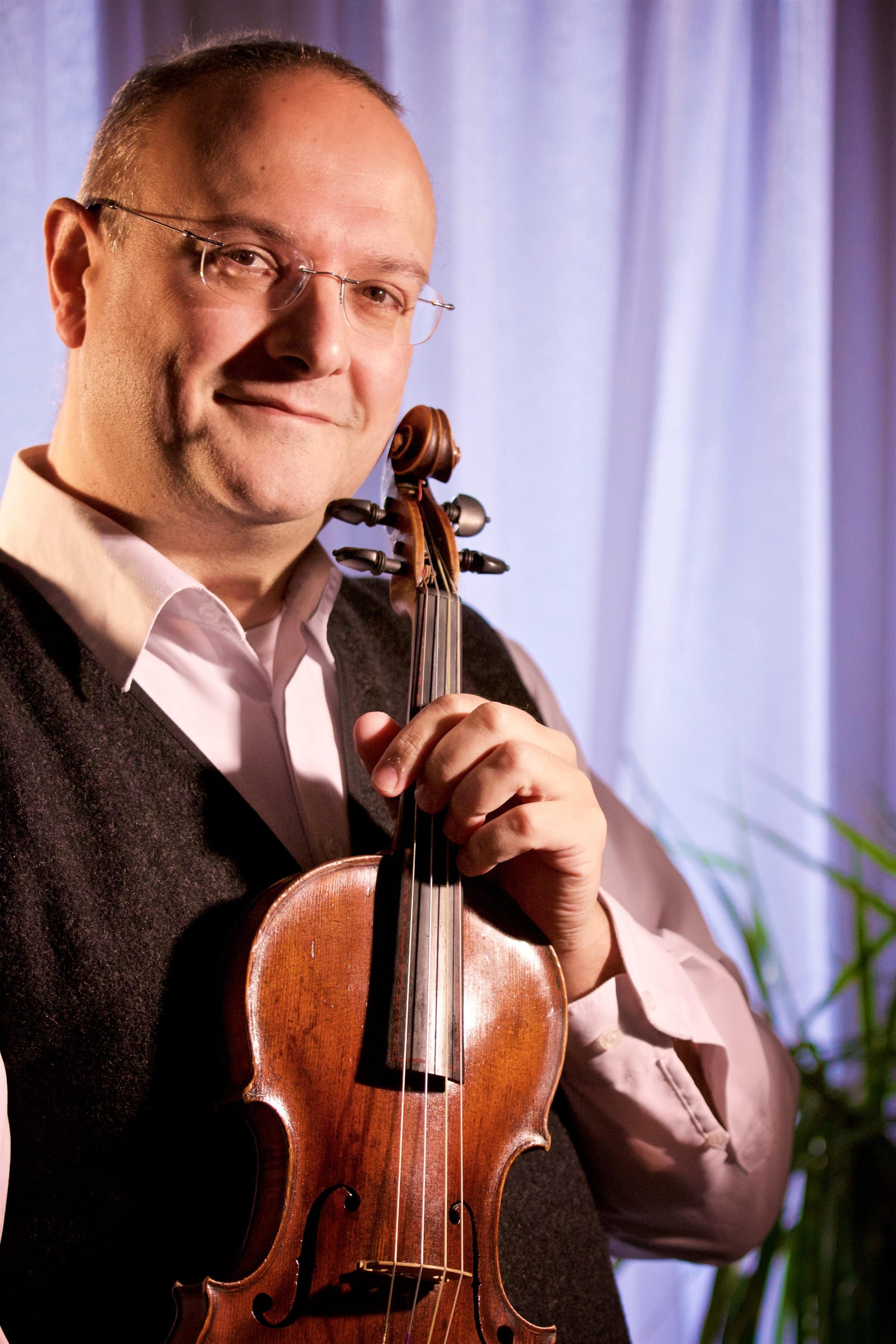 Roberto Falcone med instrument