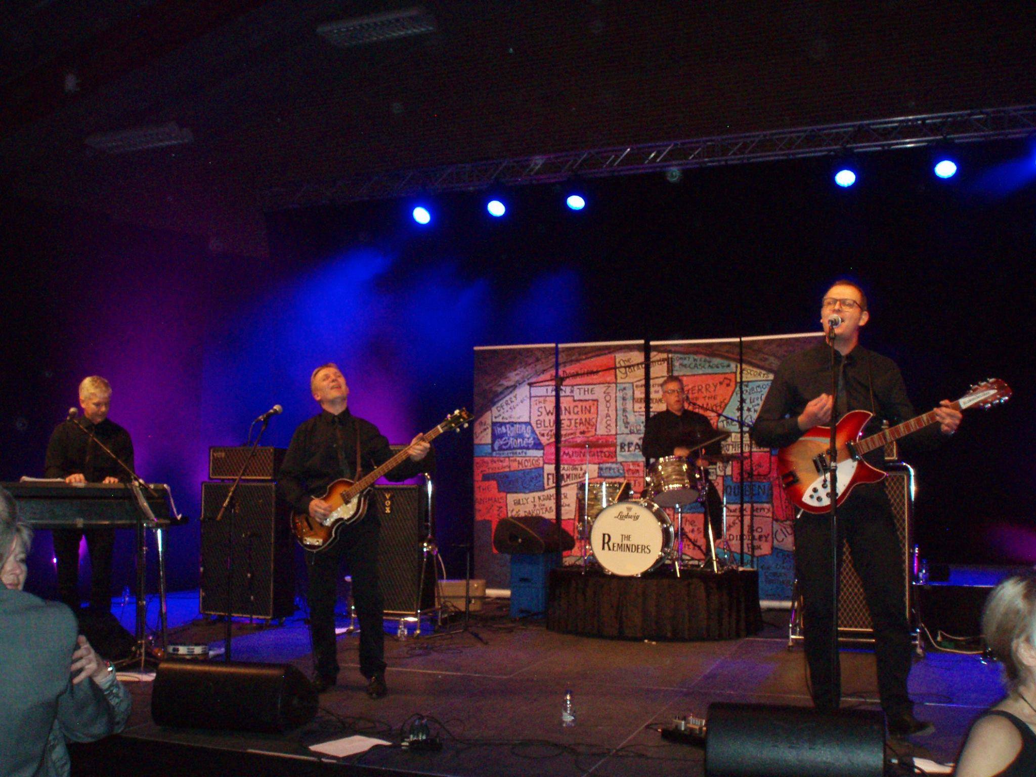 The Reminder på scenen