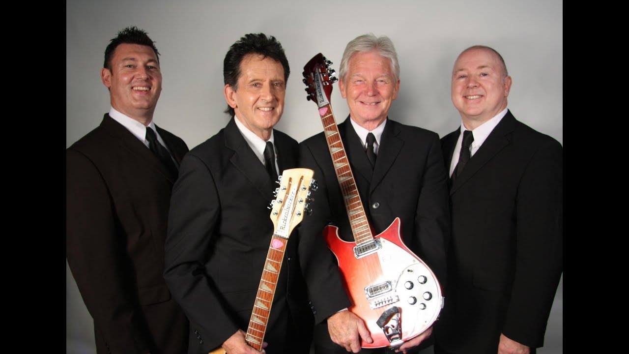 The Searchers iført jakkesæt