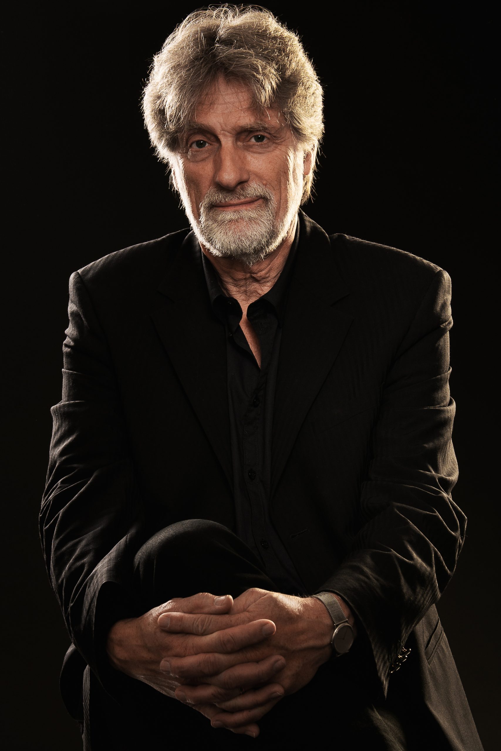 Ivan Pedersen & Backseat med arme rundt om ben