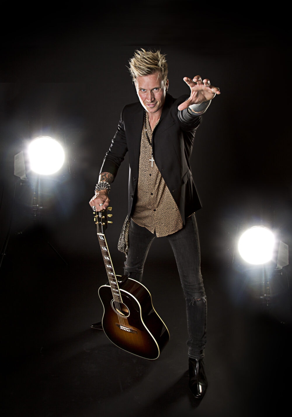 Nicki Jack sort baggrund