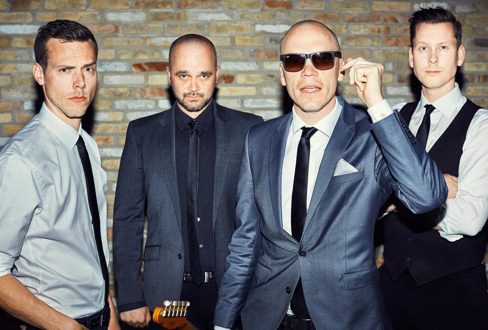 Book The Hitmen på tlf 70 27 03 07 Danmark