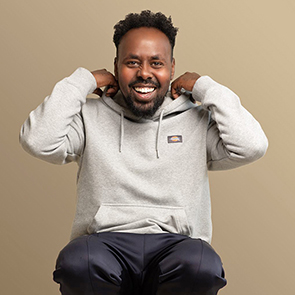 Book Mahamad Habane til underholdning
