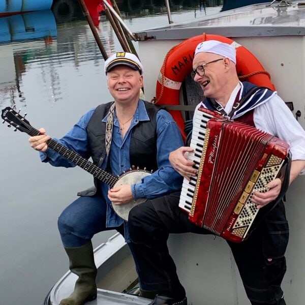 Skipperlaks på båd med instrumenter