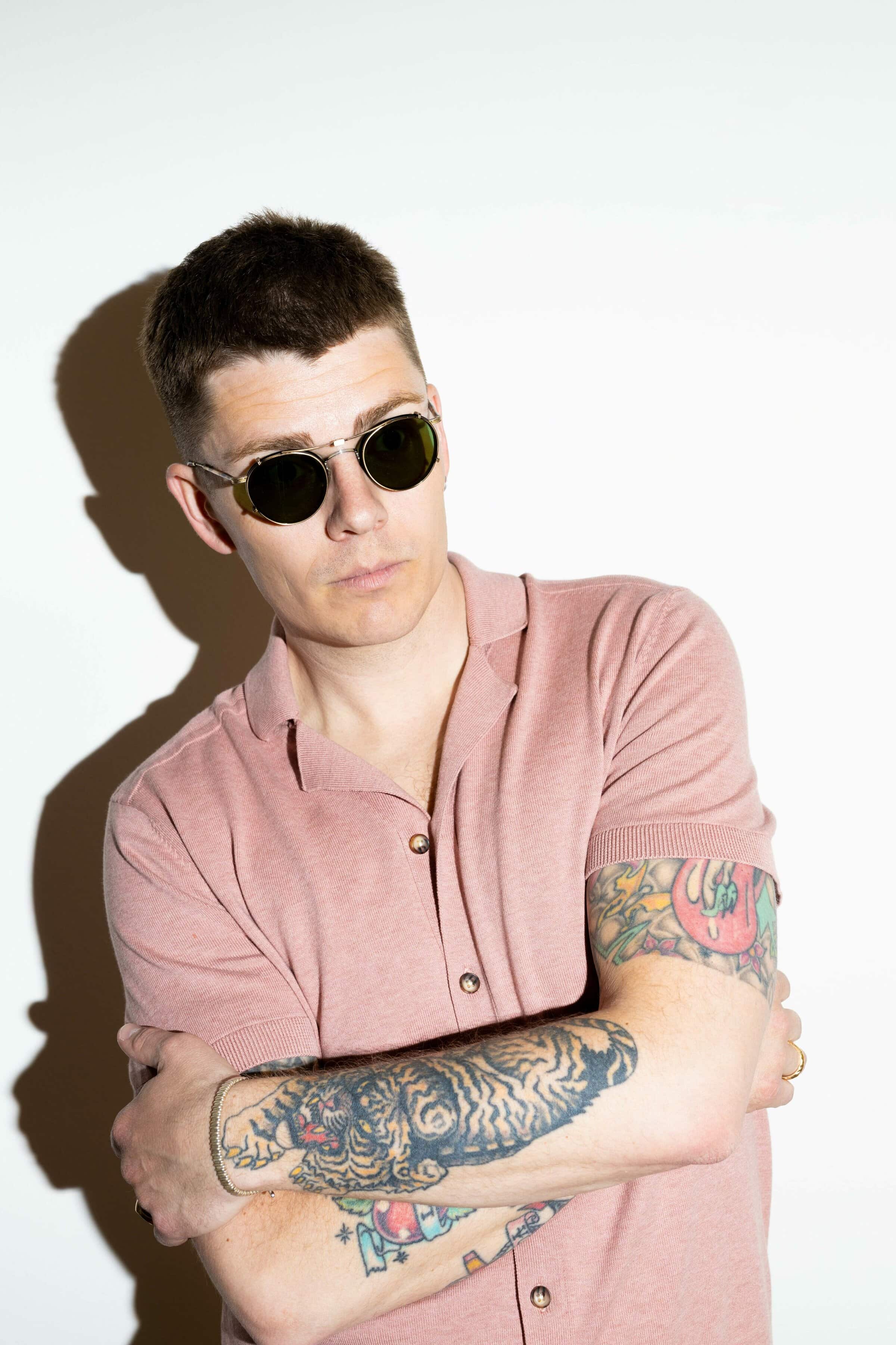 Esben Kronborg med arme over kors og solbriller