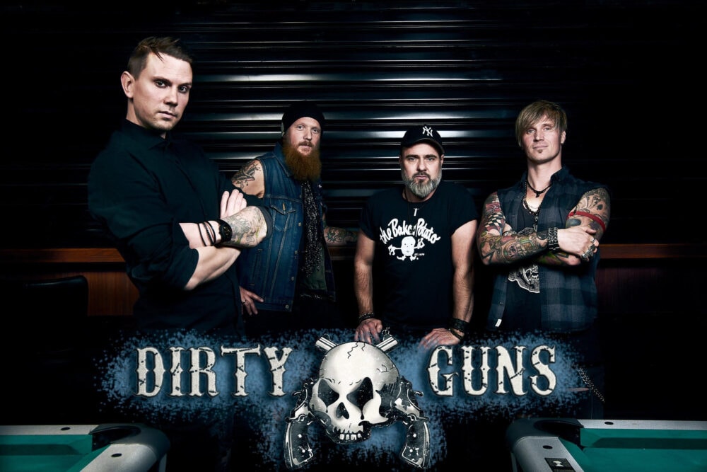 DIRTY GUNS uredigeret foto