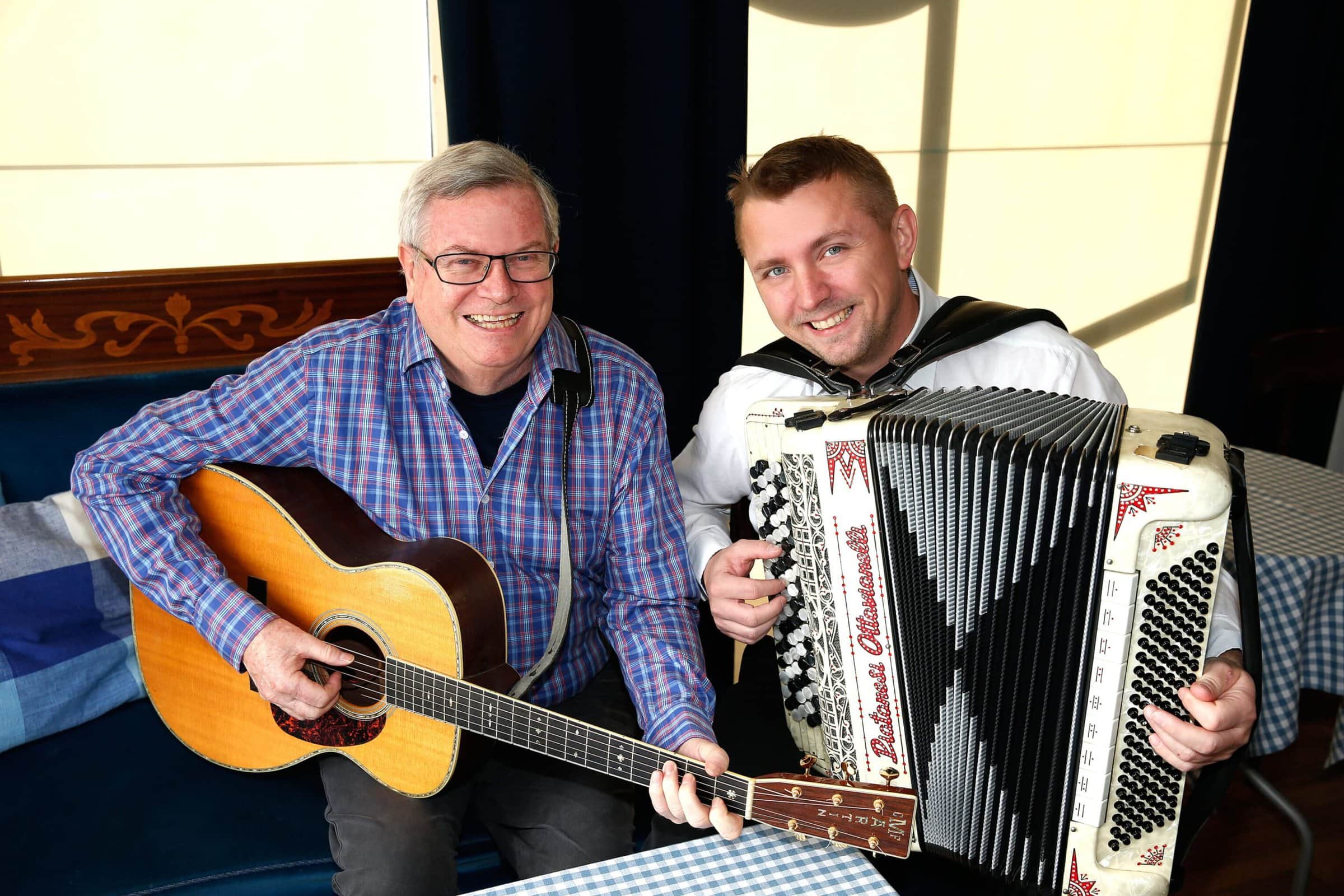 Peter Vesth & Kristian Rusbjerg med instrumenter