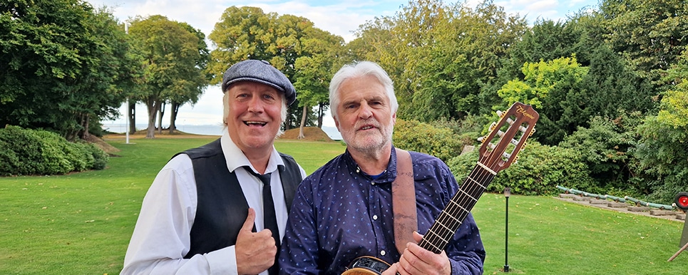Rene & Værsgo’ Duo med hat og guitar - coverbillede
